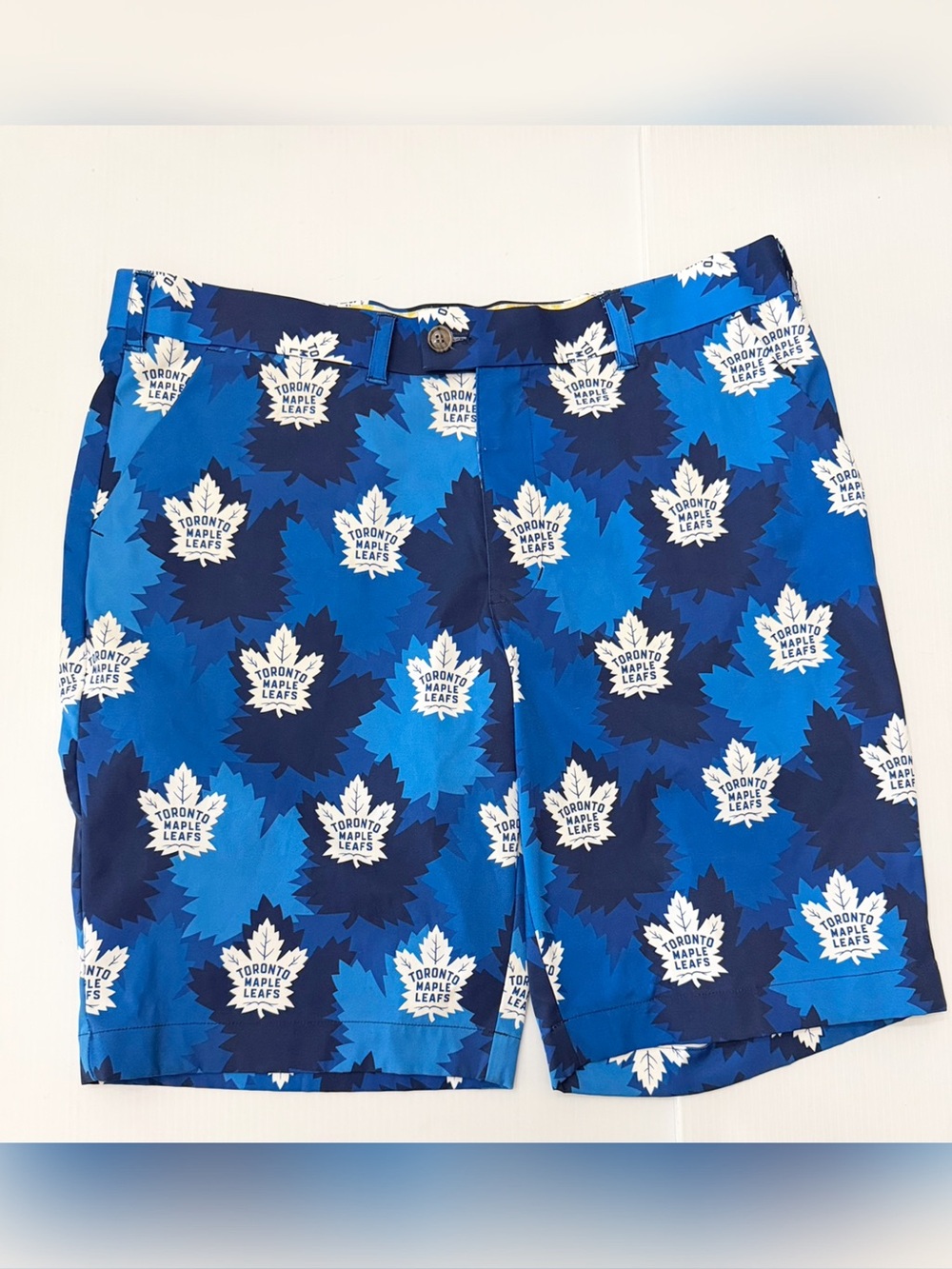 Loudmouth Golf Toronto Maple Leafs Golf Shorts Size 38